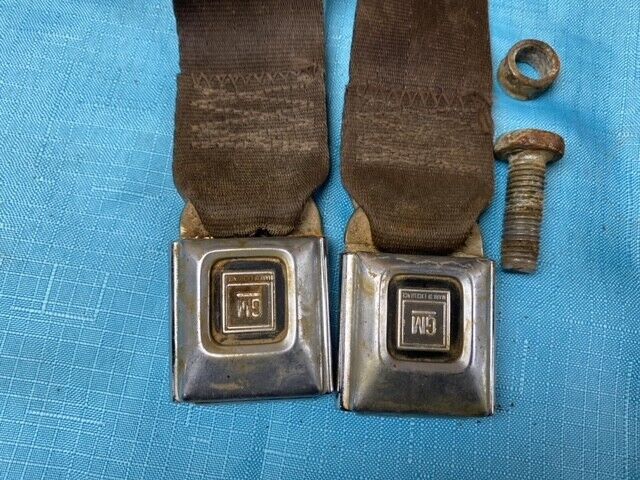 1981-1988 Chevrolet Monte Carlo Front & Rear Seat belt Buckles 4.5/10