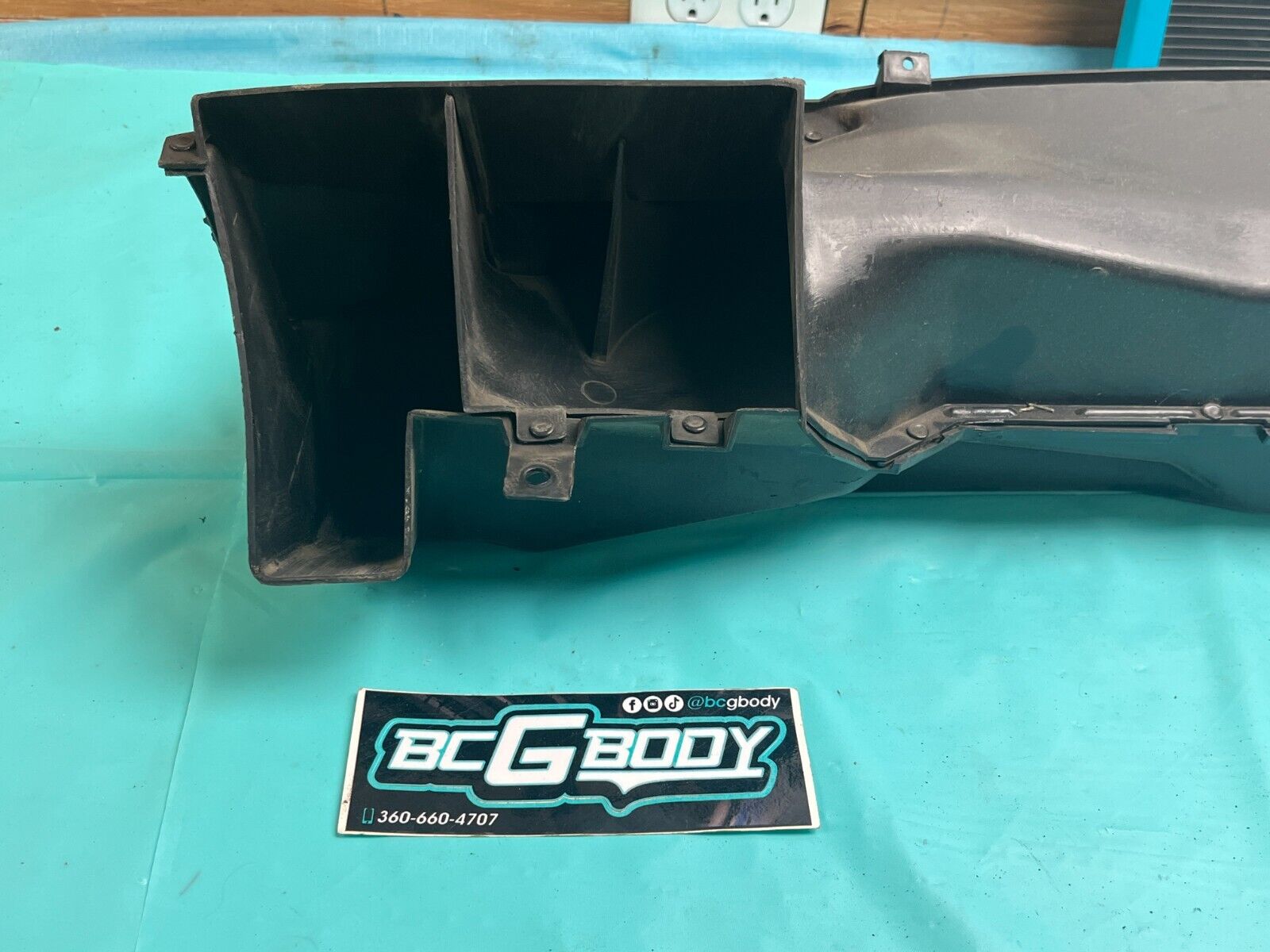 1978-1988 Gbody Malibu Cutlass Monte Regal Upper Heater Duct Non AC HVAC OEM GM