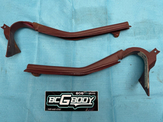 1978 - 1987 Regal Monte Cutlass Malibu Gbody Dash Corner Trim Pair Maroon OEM GM