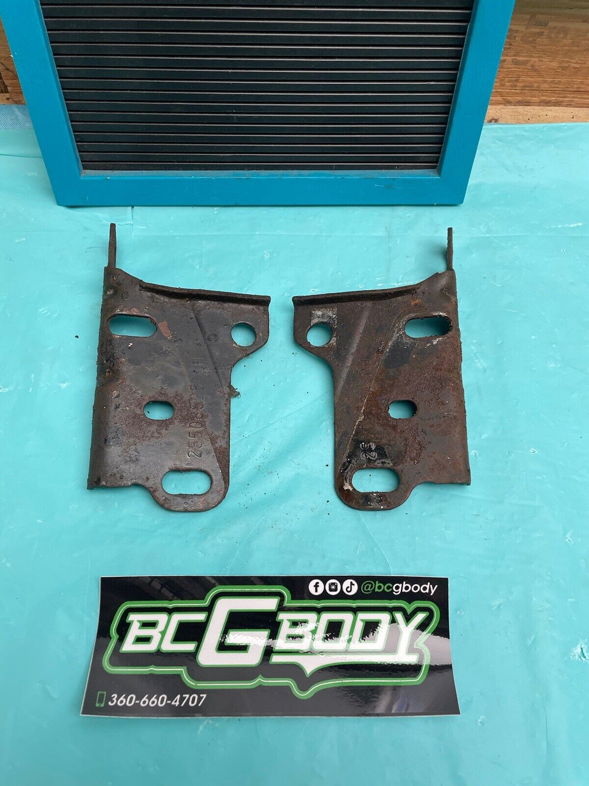 1981 - 1987 Gbody Buick Regal Fender to Rad Support Bracket Pair OEM Genuine GM