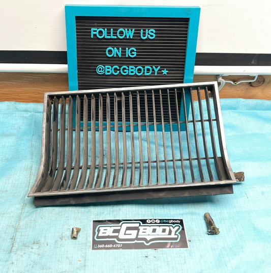 1981-1986 Gbody Oldsmobile Cutlass Supreme Grille Insert LH Side OEM Genuine GM