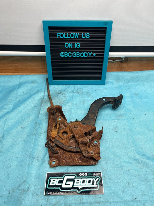 1978 - 1988 GBODY Cutlass Regal Malibu  Emergency Park Brake Pedal Assy OEM GM