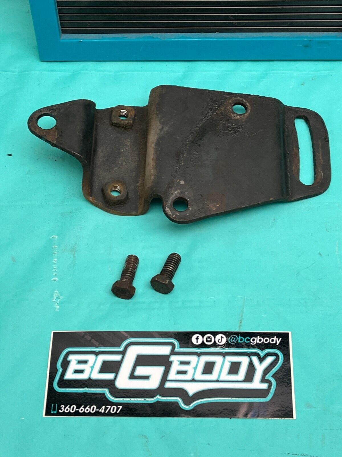 1979 - 1980 Gbody Monte Regal V6 3.8L Turbo Power Steering Bracket To Block OEM