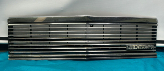 1981 Chevrolet Malibu Chevelle El Camino Grille Chrome OEM Genuine GM 14017649