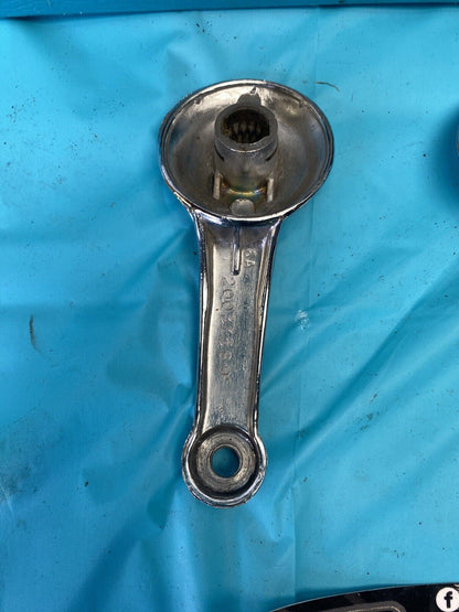 1978-1988 Gbody Monte Carlo Regal Cutlass El Camino Door Window Crank Handle