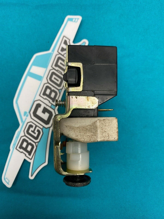 1978 - 1988 Regal Headlight Lamp Switch Control With Retaining Nut GBODY OEM GM