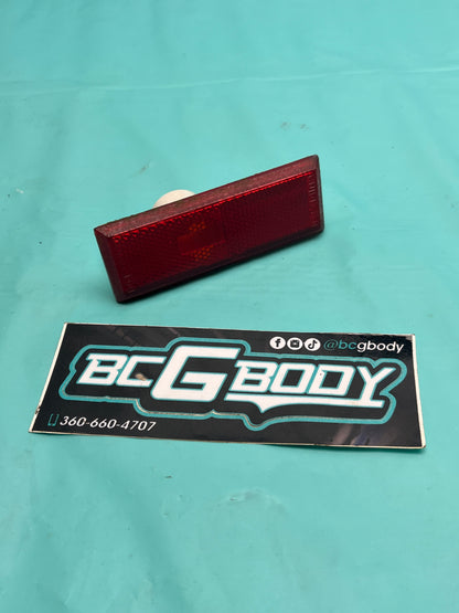 1981-1988 Gbody Oldsmobile Cutlass Rear Marker Light Lamp Lens LH Red OEM GM